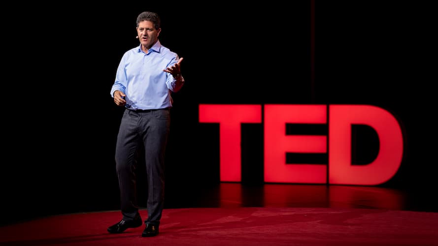 Luyện nghe với Ted talk bạn sẽ học được nhiều điều(ảnh: internet).